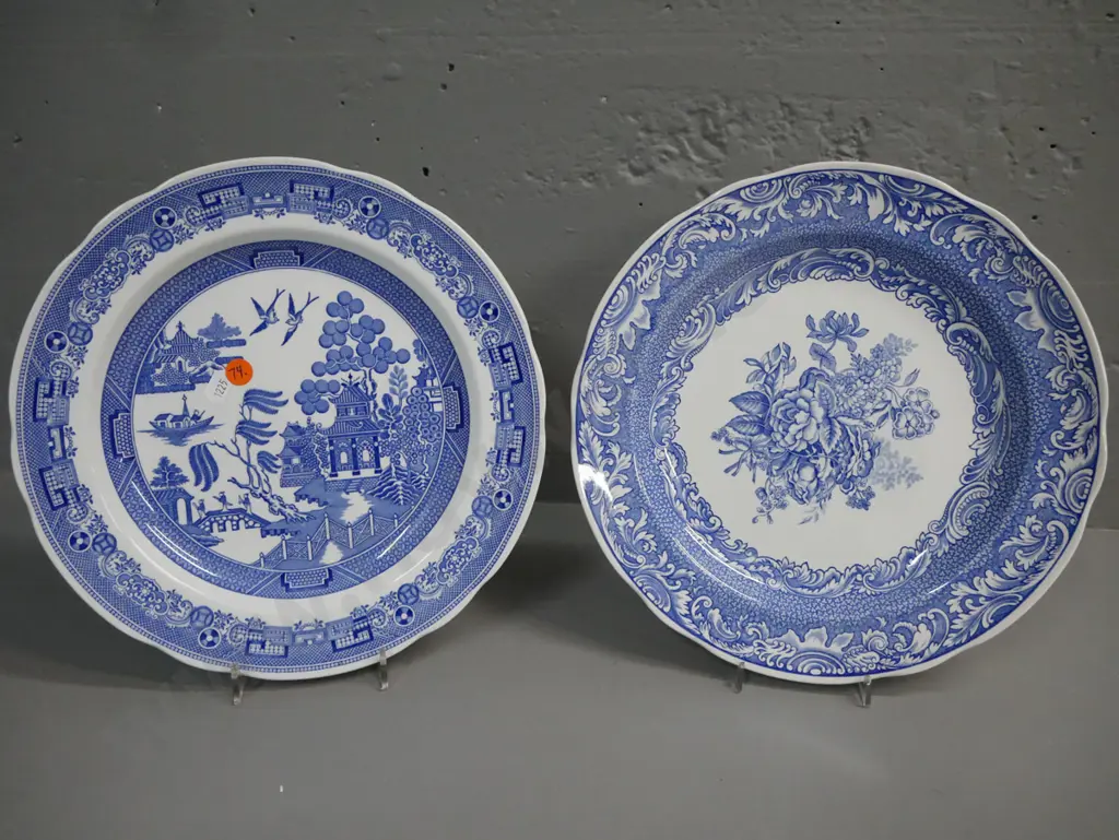 2x Spode 'Blue Room' collection plates: Willow & Bryon Groups. D-265 Image 1++