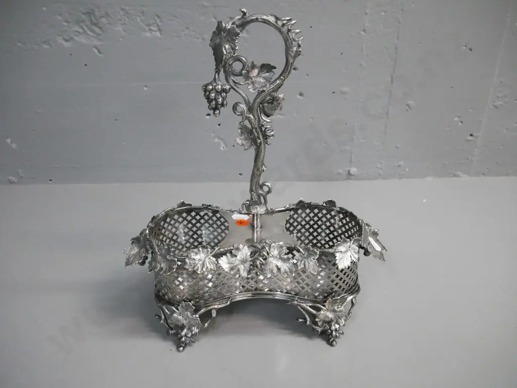 vintage Victorian silver-plated wine-holder w/ grapevine pattern. Ringwear to interior H-310 W-270 Image 1++