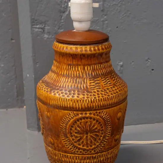 retro West German pottery table lamp with turned mahogany fitting surround - some label or adhesive residue H-350