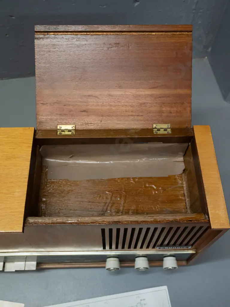 mid-1960s vintage Grundig Musikgerät 3040 M multi-band radio, with manual - lift-up lid may have had optional connectors Image 1++