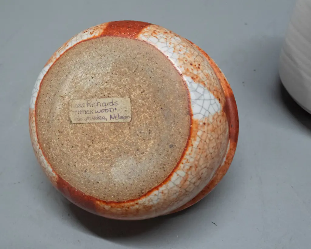 5 pieces of New Zealand studio pottery - 3 pieces of Shino glaze - Ross Richards basket, small vase with applied turtle Image 1++