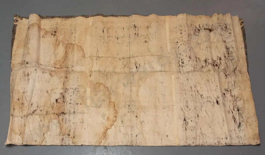 large tapa cloth - some creasing from storage L-1940 W-1530 Image 1++