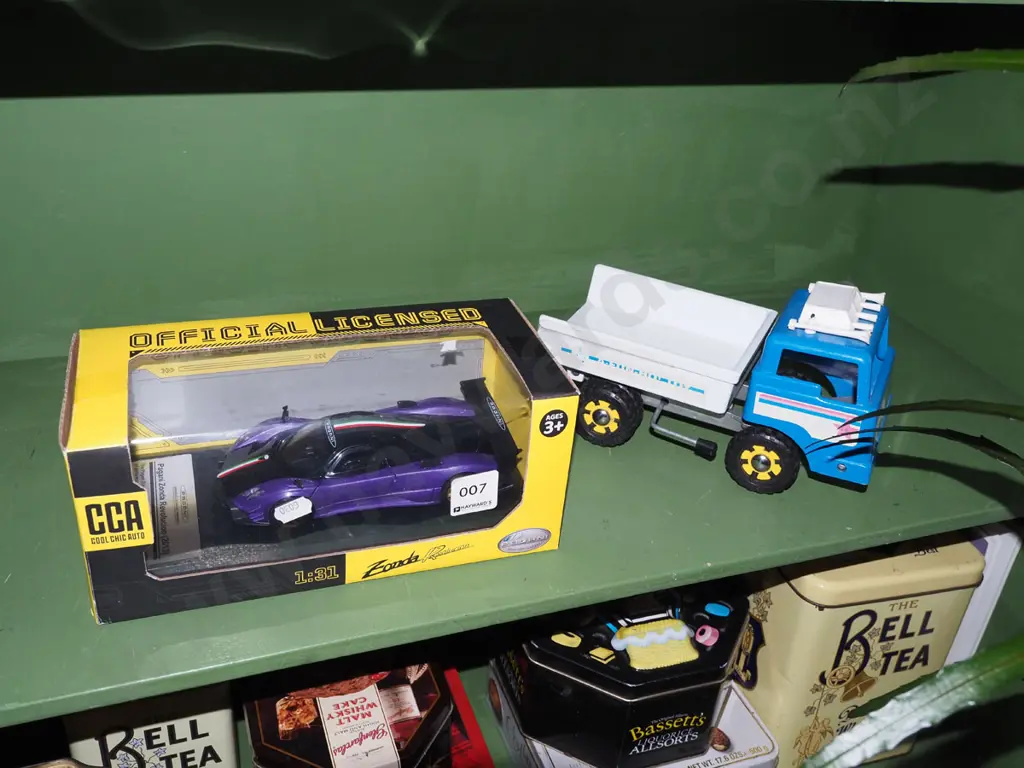 boxed model Zonda, tip truck Image 1++