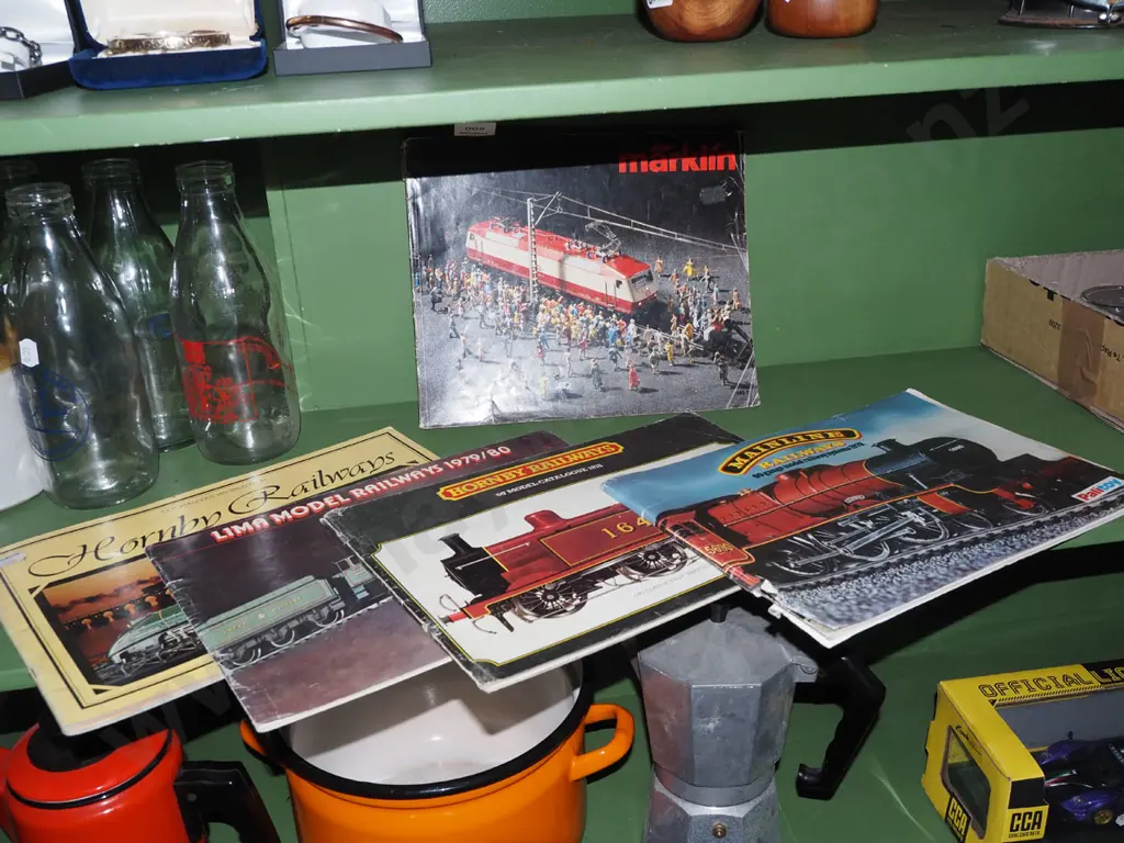 5x model railway catalogues Image 1++