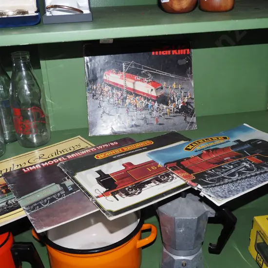 5x model railway catalogues
