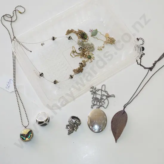 tray; costume rings & assorted necklaces