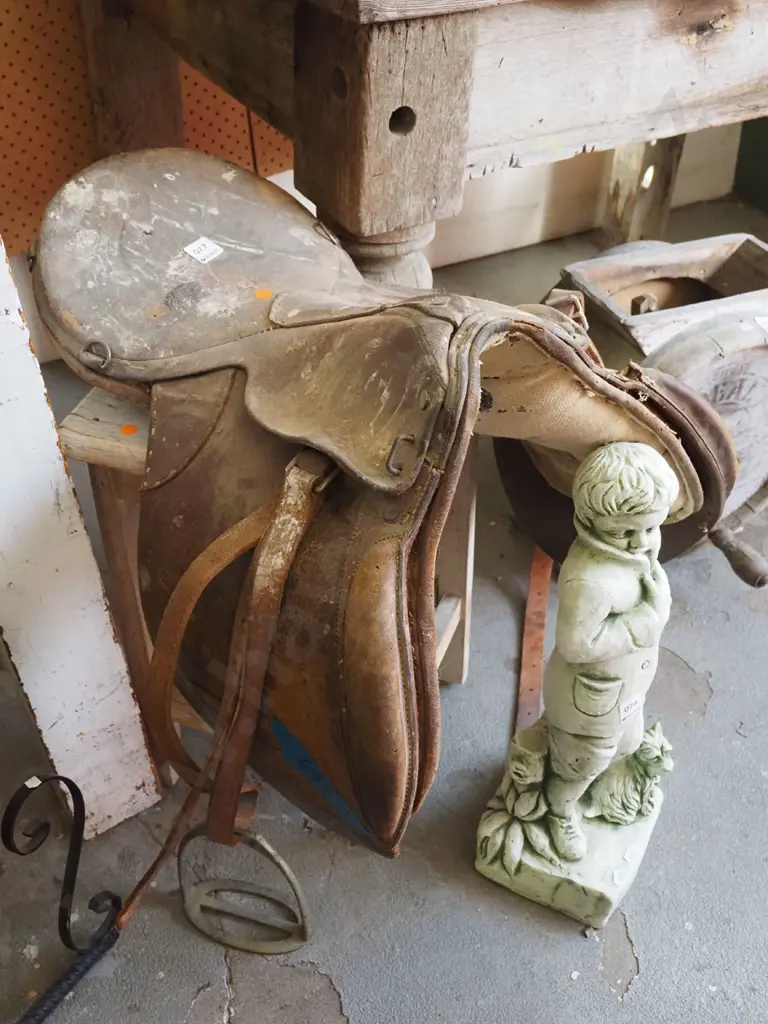 old saddle, wooden stool - orange dots Image 1++