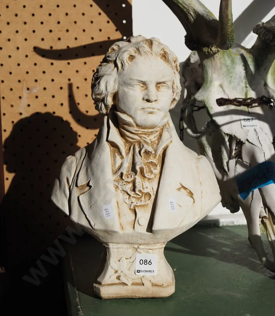 Beethoven bust H310 Image 1++