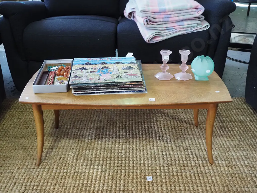 mahogany coffee table  Image 1++