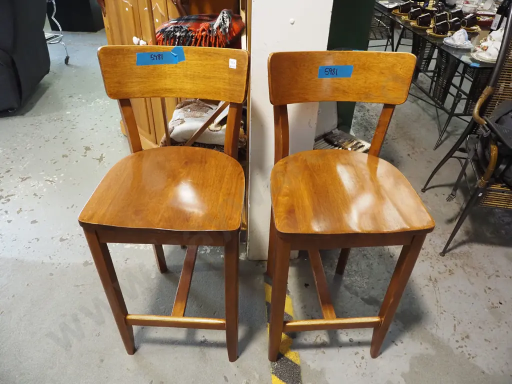2x rubberwood stools Image 1++