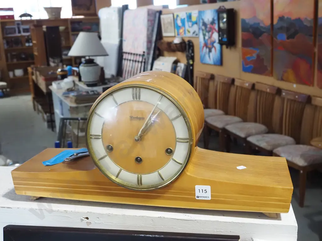 mid century wooden mantle clock Image 1++