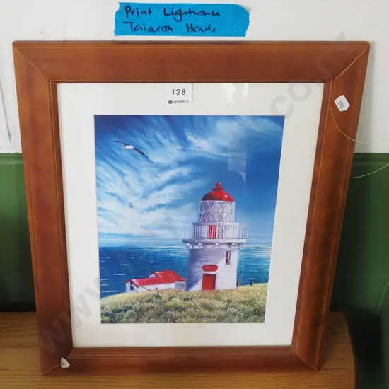 framed Taiaroa Head lighthouse print