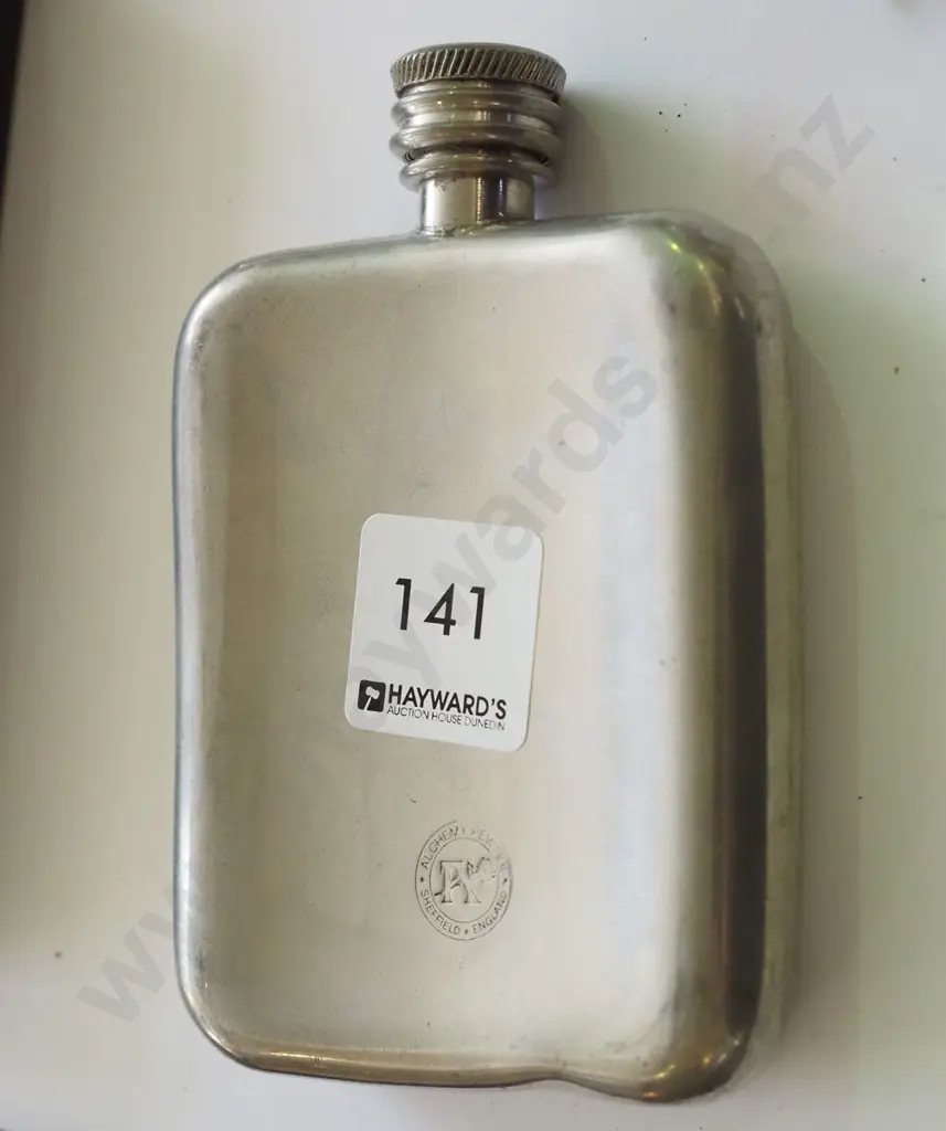 English pewter hip flask Image 1++