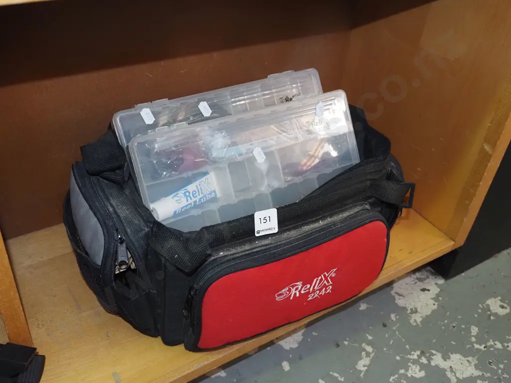 fishing bag; hooks, sinkers etc Image 1++