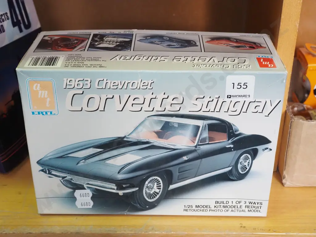 yet to be assembled scale model of a Corvette Stingray Image 1++