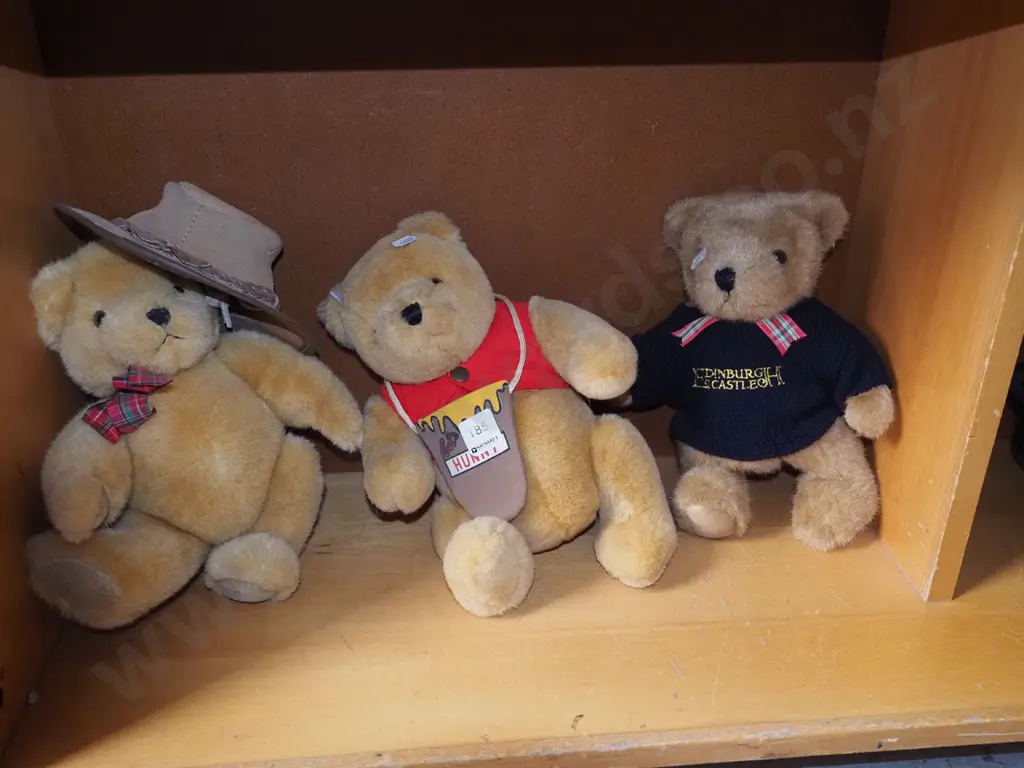 3x teddy bears Image 1++