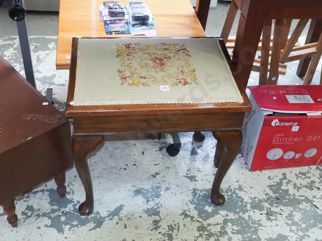 cab leg tapestry topped piano stool Image 1++