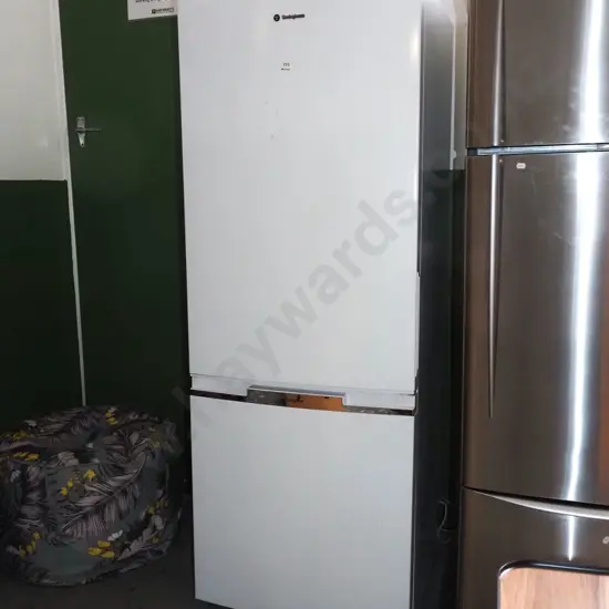 Westinghouse fridge/freezer H1650 W600 D600