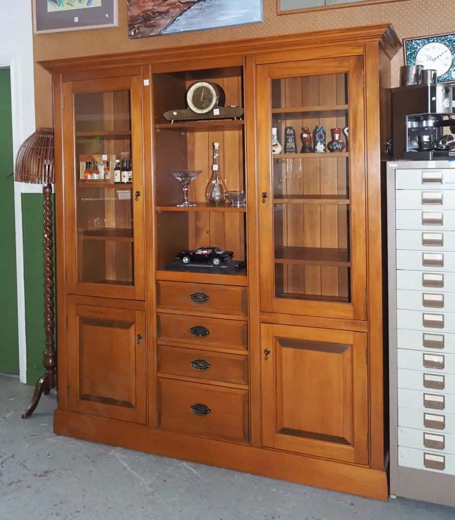 solid rimu wall unit with 4 drawers, 2x solid doors, 2x glazed doors with dove tailed joints - good condition  Image 1++