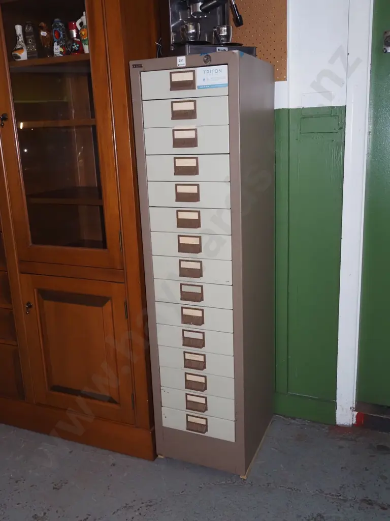 15 drawer filing cabinet Image 1++