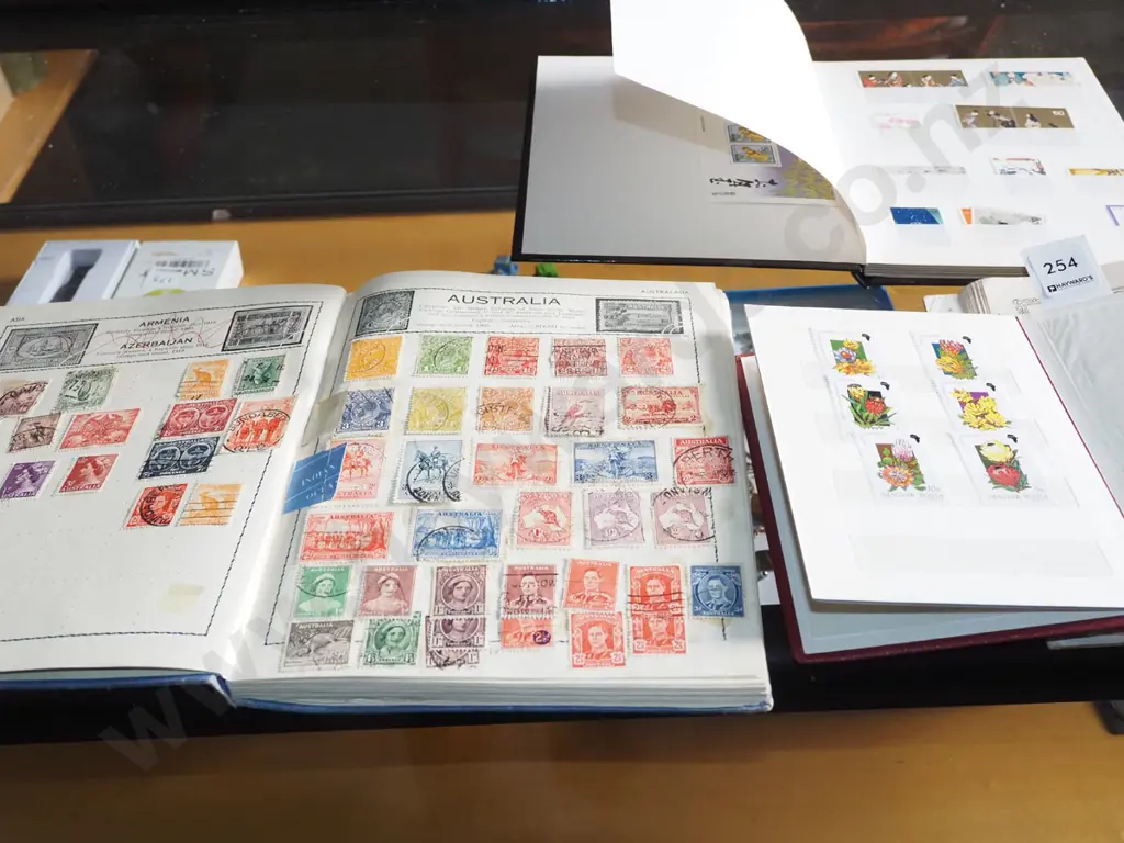 stamp albums Image 1++