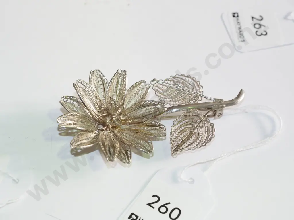 Mexican sterling silver large filagree brooch 18gms Image 1++