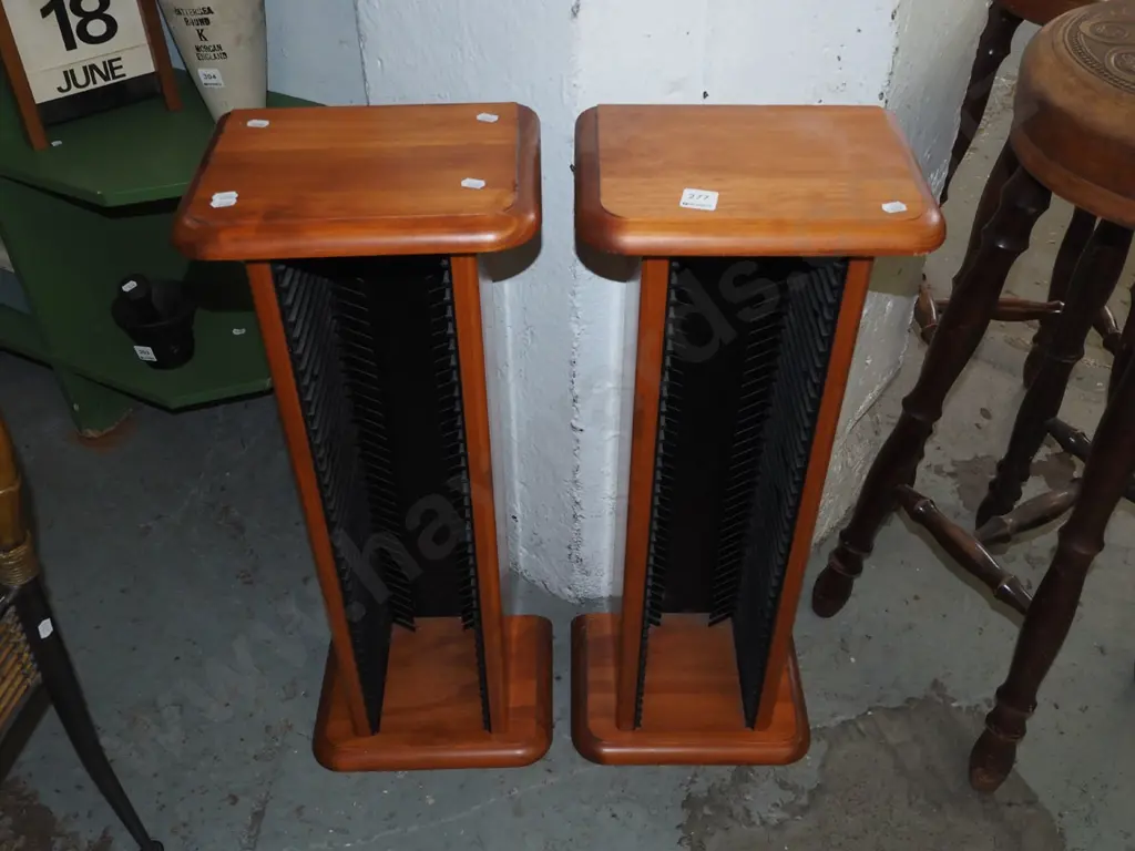 pair of CD towers H650 Image 1++
