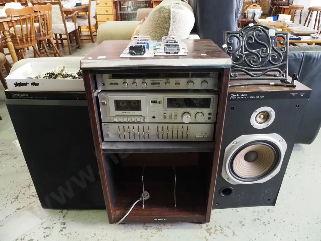 Technics stereo with speakers and original cabinet - missing 1 speaker cover, no turntable Image 1++