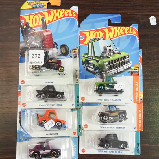 7x carded Hotwheels toy vehicles