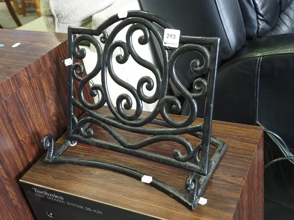 heavy cast metal cookbook stand Image 1++