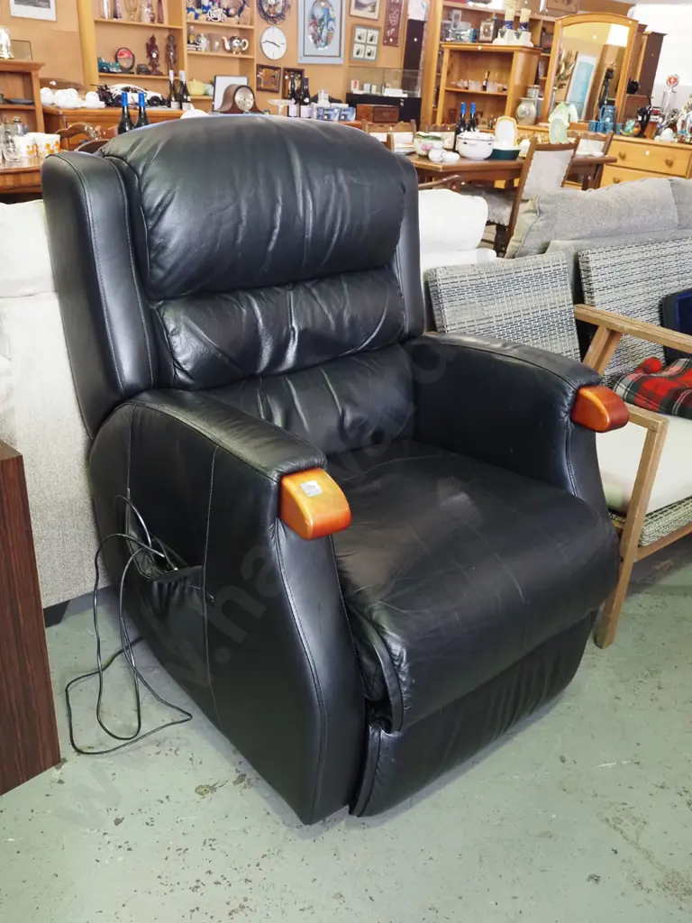 black leather electric rise and tilt armchair Image 1++