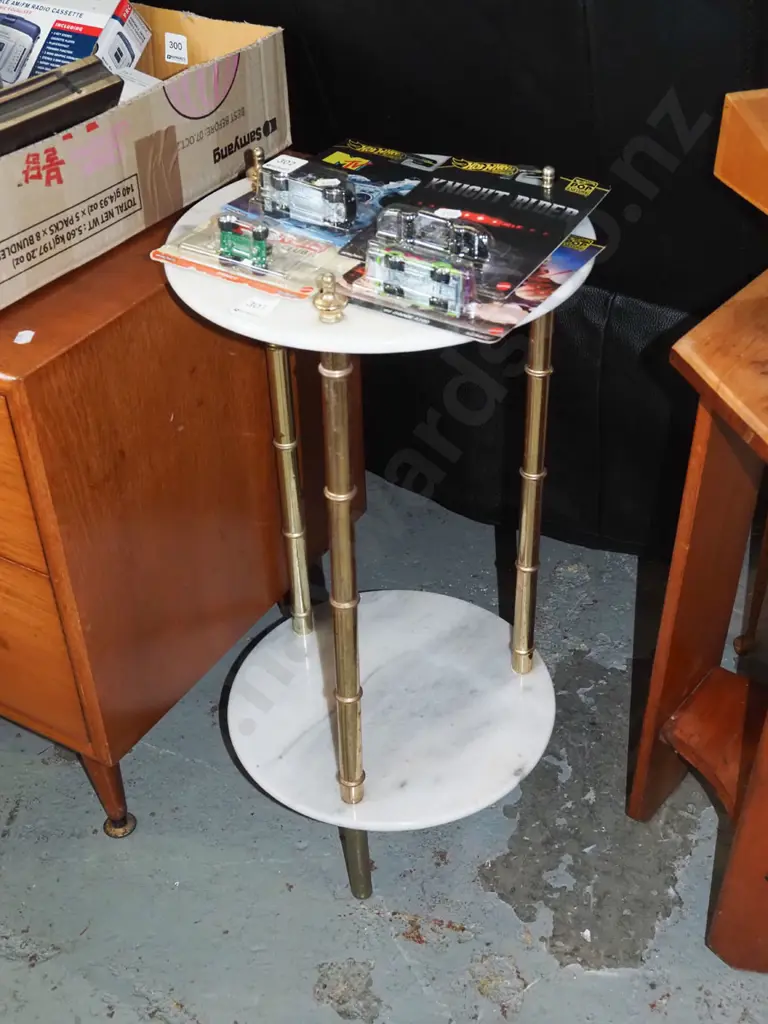 brass and marble 2 tier jardiniere stand Image 1++