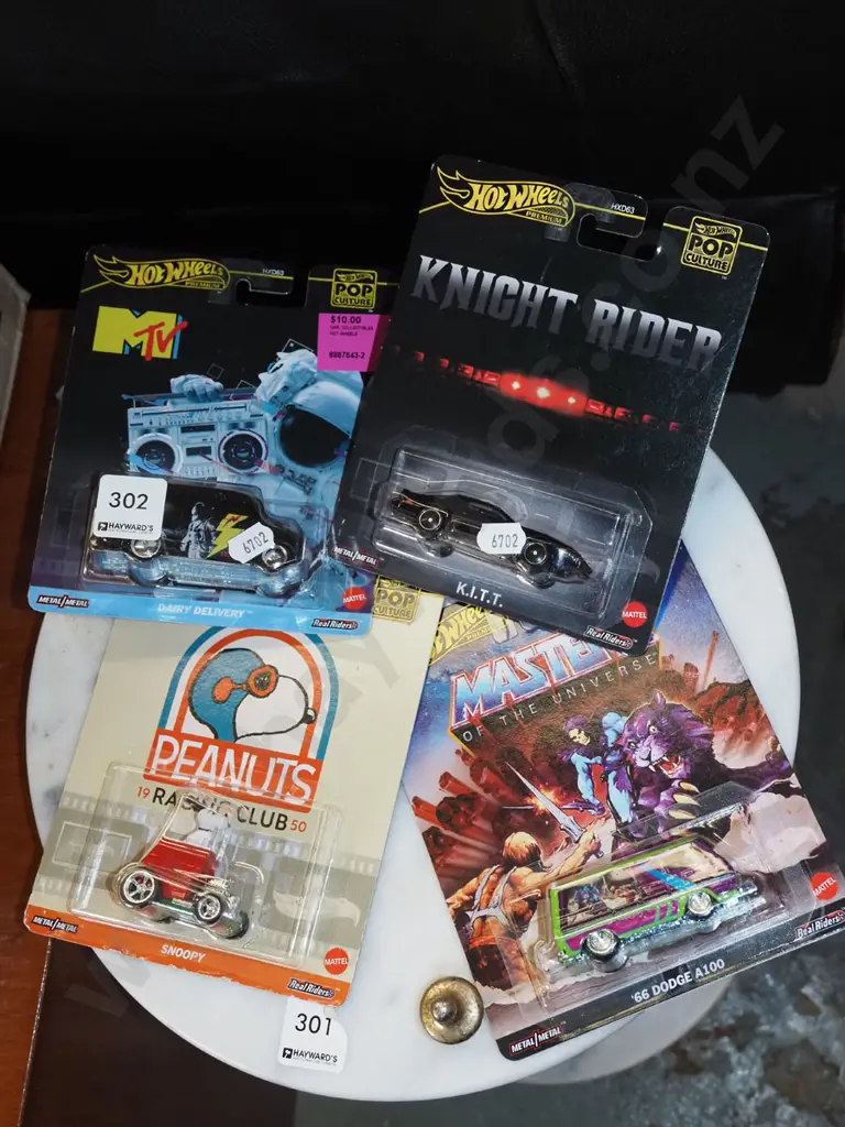 4x carded Hotwheels toy vehicles Image 1++