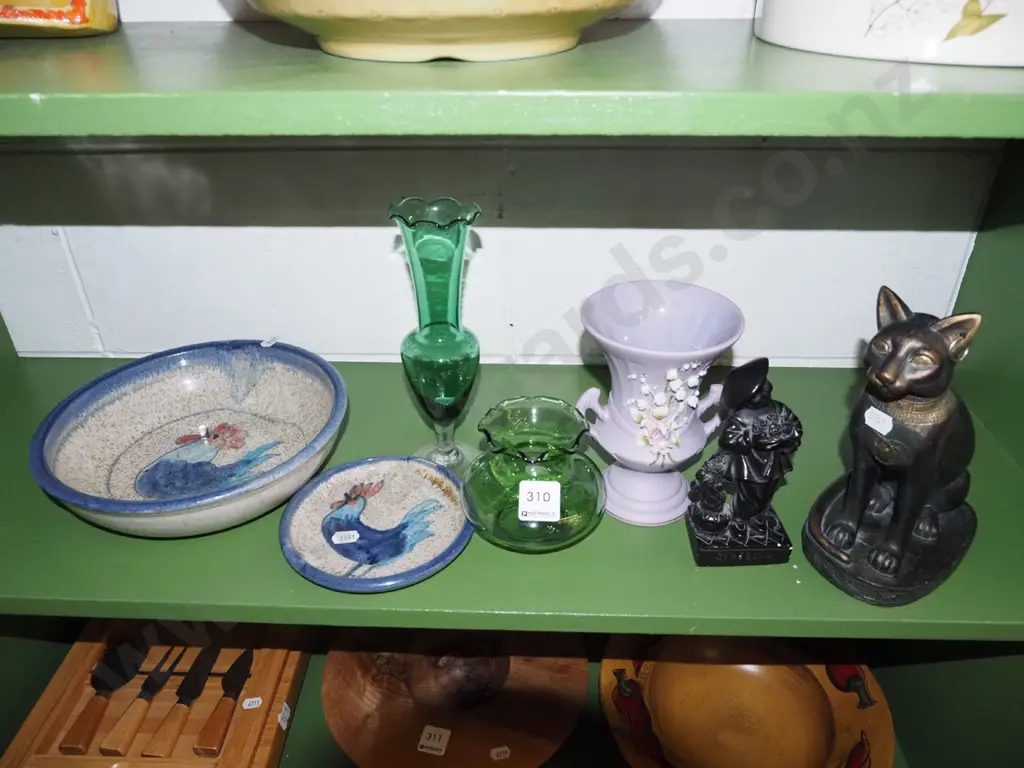 shelf; figurines, bowls, vases etc Image 1++