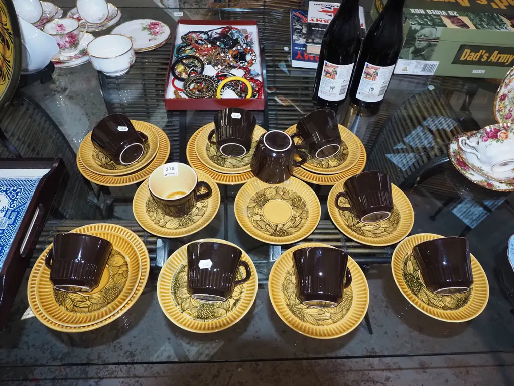 Crown Lynn Honey Glow cups, saucers, plates Image 1++