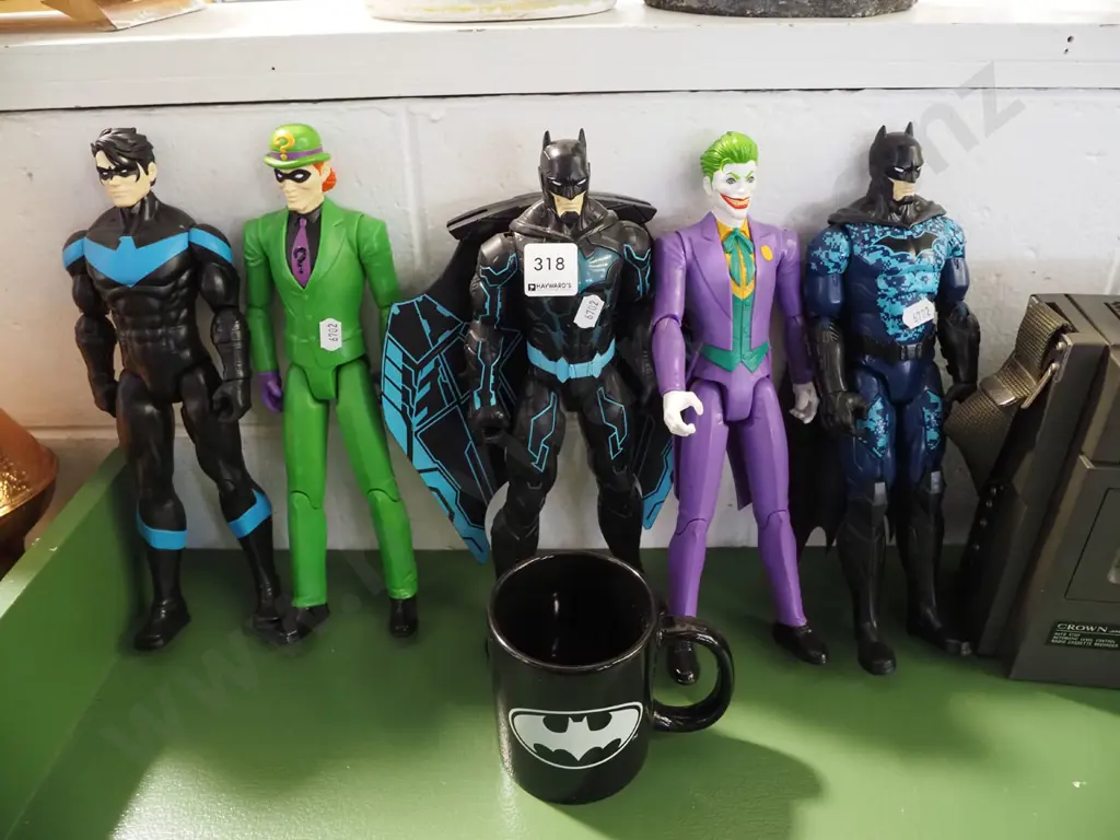 Batman figurines and cup Image 1++