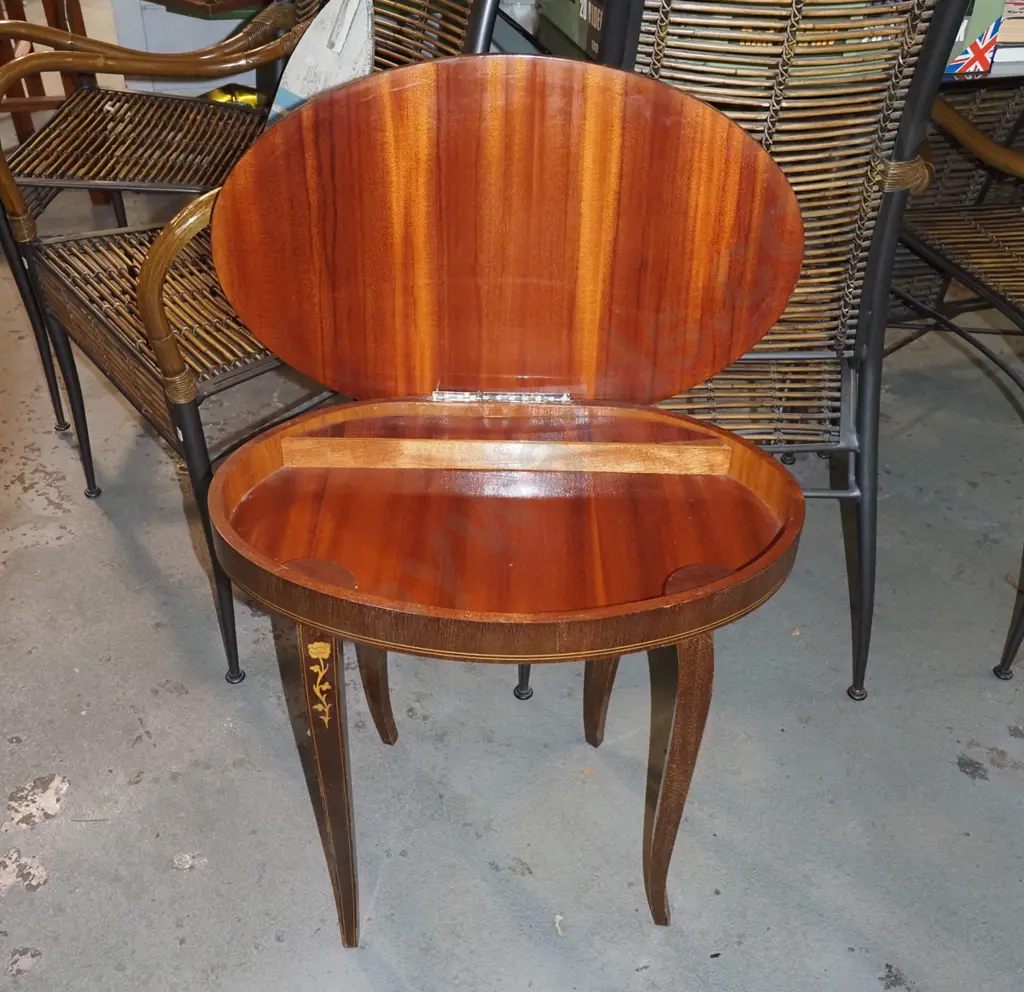 Sorrento style lift top musical table - clockwork musical part not working Image 1++