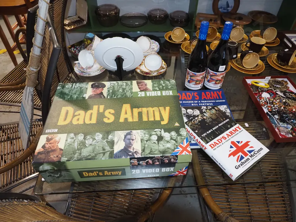 boxed Dads Army VHS set, 2x books Image 1++