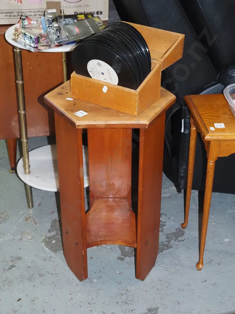 rimu octagonal 2 tier jardiniere stand H550 Image 1++