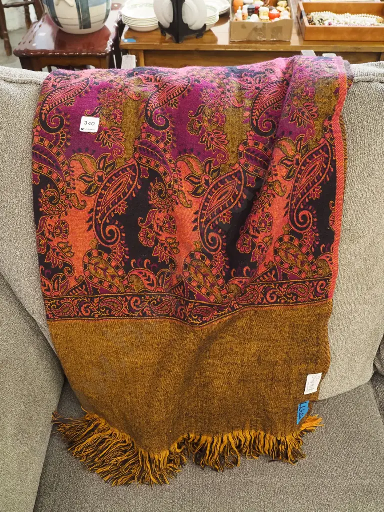 paisley decorated fringed throw Image 1++