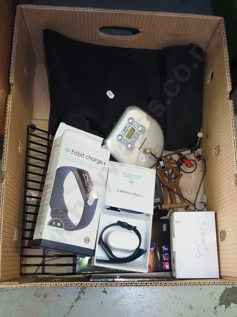 box; smart watch, portable CD player, tuner etc Image 1++