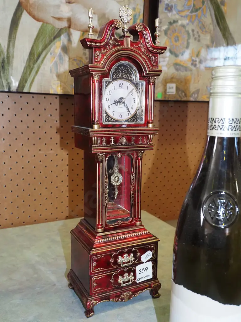 plastic ornamental mantle clock H380 Image 1++