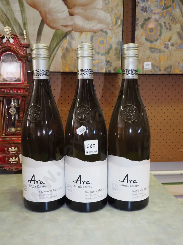 3x bottles of Ara sauvignon blanc 2016 Image 1++