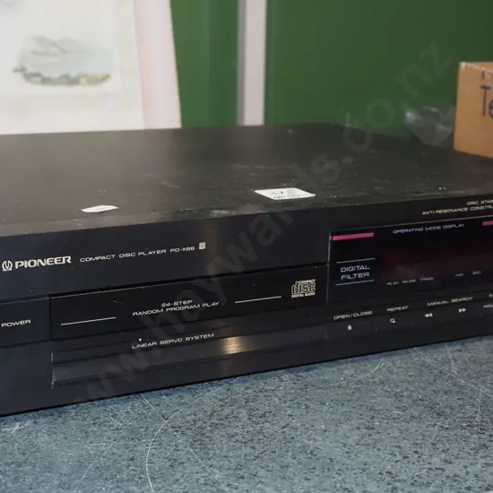 Pioneer CD player