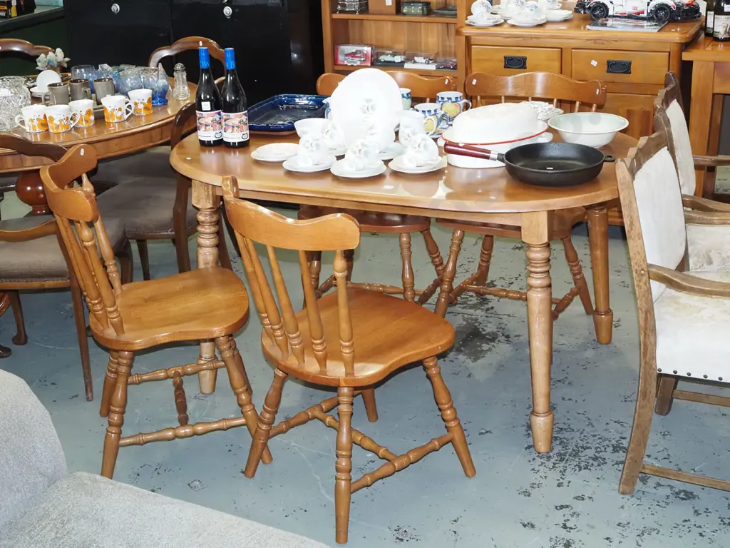 turned leg rubberwood dining table with 4 matching spindle back chairs H730 W1450 D900 Image 1++