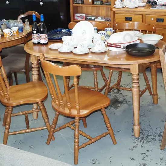 turned leg rubberwood dining table with 4 matching spindle back chairs H730 W1450 D900