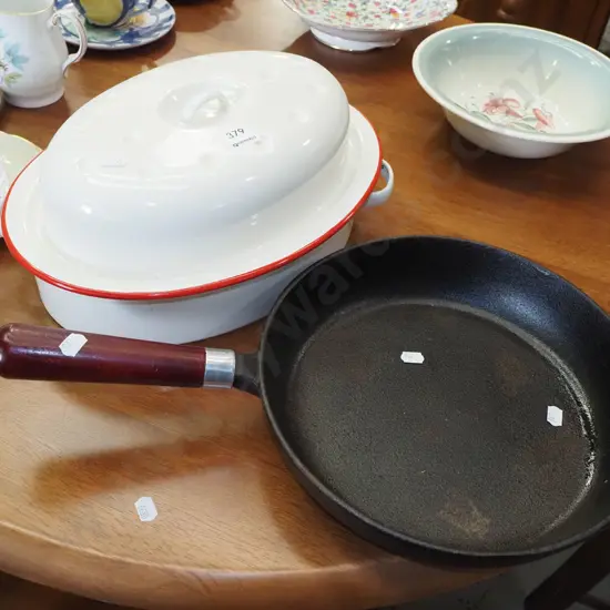enamel lidded casserole, frying pan Diam270