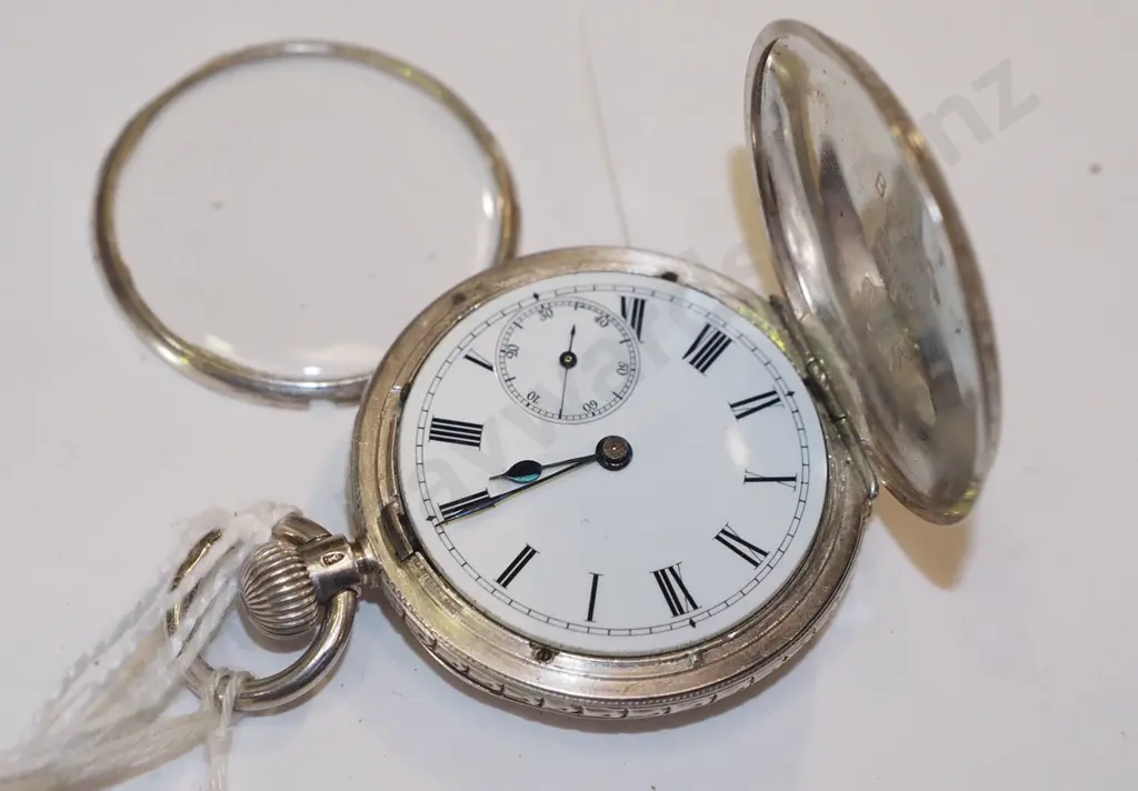 ladies sterling silver pocket watch (going) Image 1++