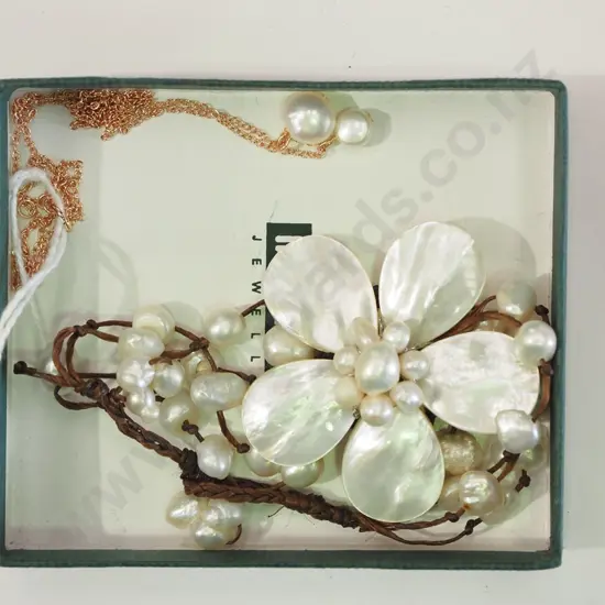 pearl necklace & bracelet set