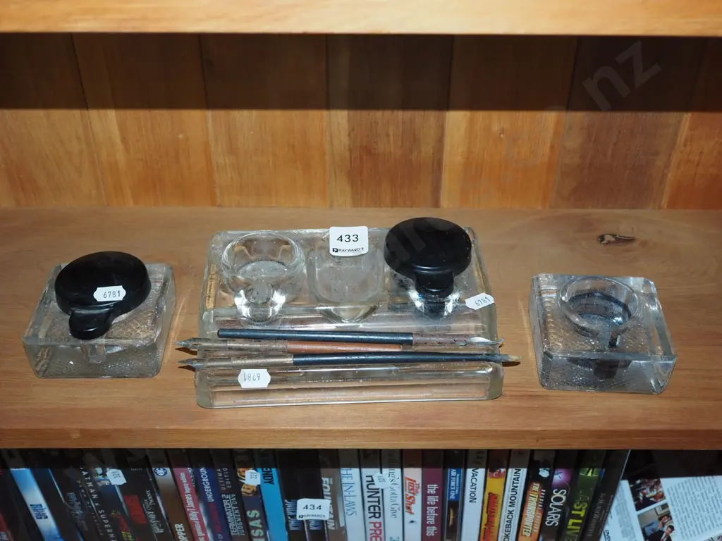 inkwells and quills Image 1++